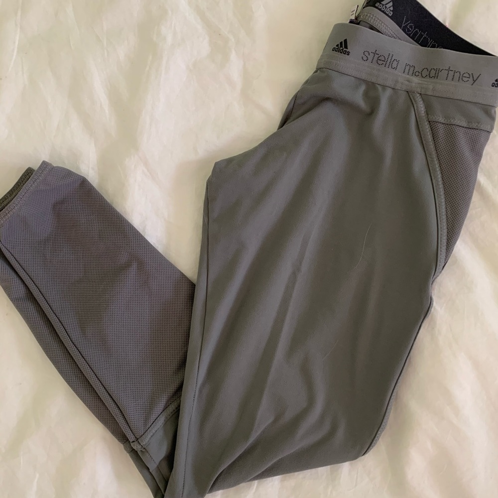Grey leggings